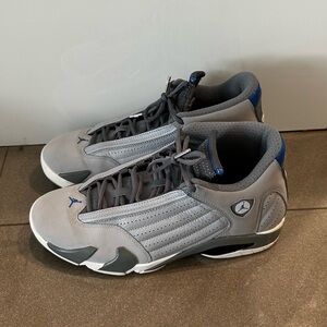 Nike Air Jordan Retro Wolf Grey